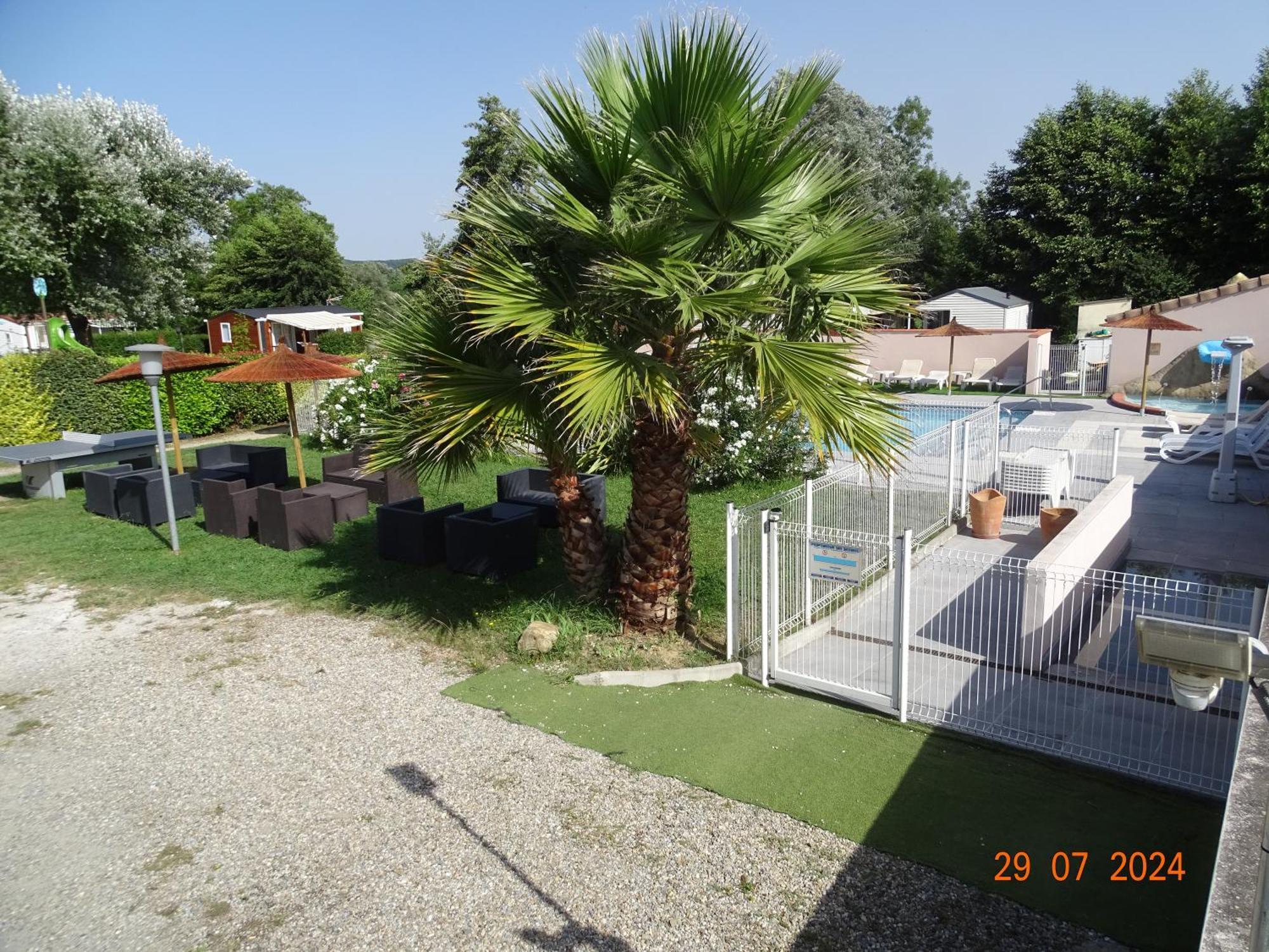 Camping Les Nysades Mirepoix (Ariege) Exterior foto